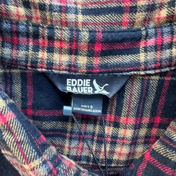 Eddie Bauer Men's Small Flannel Shirt Plaid Long Sleeve Cotton Black Red NWT New - Picture 2 of 7